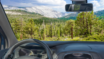 车挡风玻璃视图约塞米蒂国家公园美国