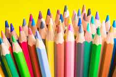 回来学校集五彩缤纷的铅笔色彩斑斓的使形式