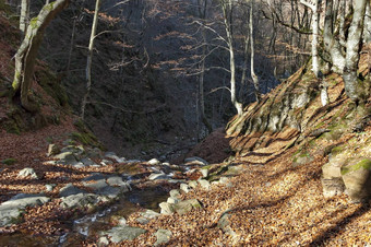 秋天<strong>走迷宫</strong>泰特文巴尔干半岛高山峰河正在尝试planina