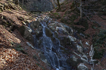 秋天<strong>走迷宫</strong>泰特文巴尔干半岛高山峰河桥正在尝试planina