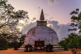 左vehere佛教佛塔寺庙日落时间polonnaruw