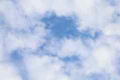 天空天空蓝色的毛茸茸的云白色软天空云背景Cloudscape天空清晰的云