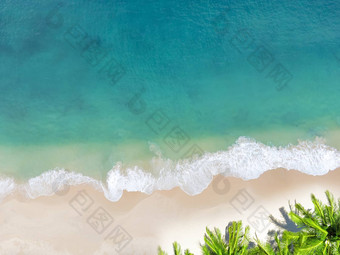 空中视图前视图美丽的局部海滩白色沙子coc