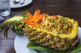 泰国皇家菠萝炸大米炸大米虾服务