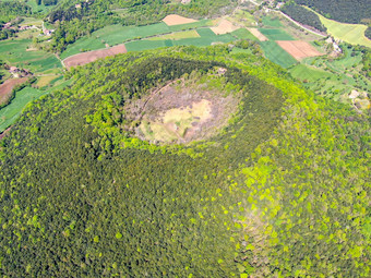 圣诞老人margarida火山已经灭绝的火山科马卡加泰罗尼亚加泰罗尼亚西班牙