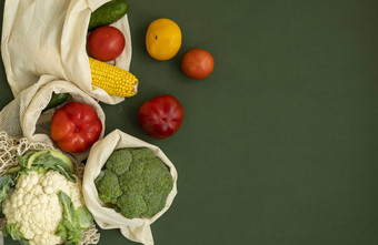 蔬菜生态袋绿色表面复制空间胡椒番茄<strong>玉米黄</strong>瓜西兰花菜花可重用的购物生态友好的棉花织物袋浪费塑料免费的概念