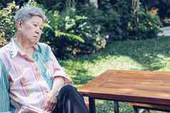 强调抑郁疲劳伤心心烦意乱亚洲亚洲上了年纪的高级老女人