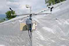 风速计气象天气站监控风速度湿度农场土地