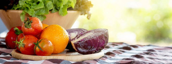 新鲜的有机生<strong>蔬菜水果</strong>碗沙拉表格素食者健康的食物成分草烹饪健康收获农场营养概念横幅网站