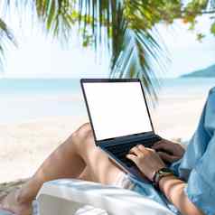 女人移动PC白色屏幕背景工作研究假期天海滩背景业务金融贸易股票模型社会网络