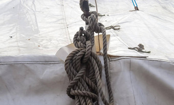 详细的关闭细节绳子绳<strong>索索</strong>具木古董帆船