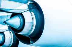 现代飞机引擎涡轮叶片