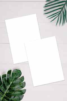 空白纸表复制空间模型叶木表格海报邀请明信片装饰设计品牌简单最小的平躺前视图