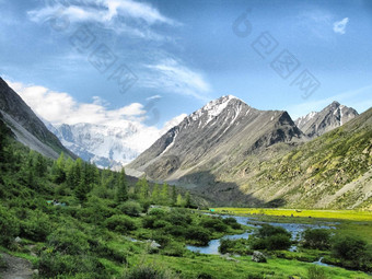 阿尔泰山美丽的景观高阿尔泰山