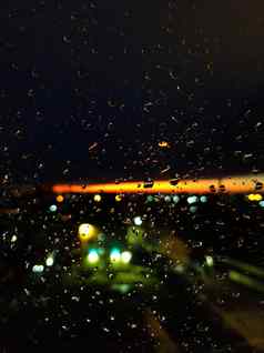 雨滴玻璃推荐-日落晚上天空明亮的橙色条纹