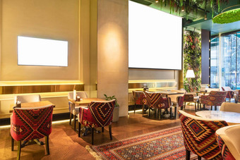 舒适的现代室内餐厅茶馆白色投影仪屏幕