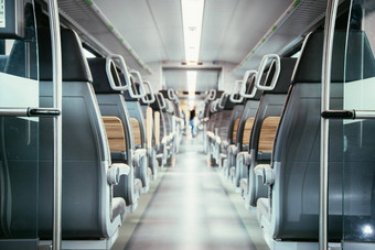 室内公共运输火车空座位