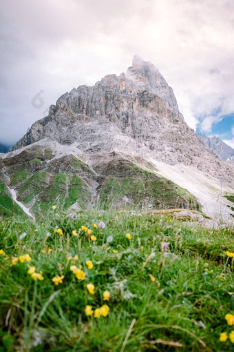 苍白的三马蒂诺baitasegantini一步角色意大利夫妇访问意大利阿尔卑斯山脉视图西门的铲最好懂得峰苍白的三马蒂诺集团白云石山脉北部意大利