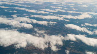 Cloudscape飞机窗口云