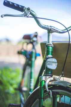 复古的自行车冒险前面图片古董自行车模糊背景