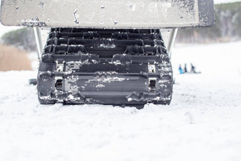 后悬架雪地冬天特写镜头骑雪地