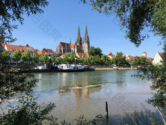 彼得大教堂多瑙河河