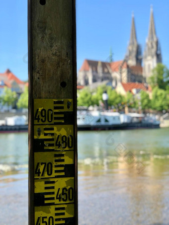 计测量水水平多瑙河河雷根斯堡