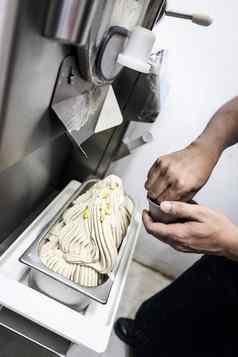 使意式冰激凌冰奶油现代设备厨房室内