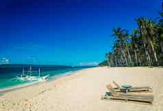 休息室椅子传统的船普克珠贝海滩长滩岛菲律宾