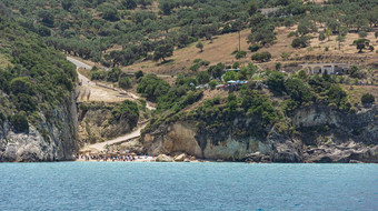 海景小海滩裂缝沿海岩石股票照片xigia海滩希腊扎金索斯岛岛