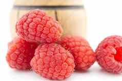 宏红色的成熟的树莓水果