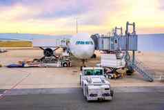 机场斜坡服务商业飞机着陆成田机场国际机场东京日本