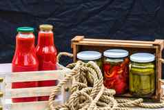 瓶番茄酱汁保存罐头腌食物概念孤立的乡村作文