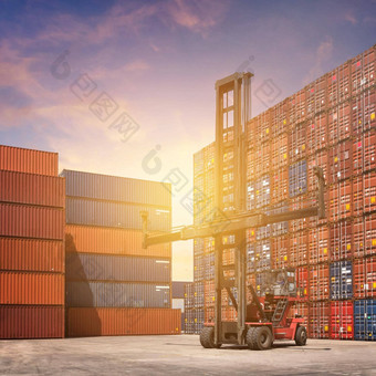 货物容器航运院子里<strong>进口</strong>出口工业蓝色的天空环境运输<strong>进口</strong>出口物流工业