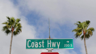 太平洋海岸高速公路历史路<strong>线路</strong>标志<strong>旅游</strong>目的地加州美国刻字十字路口路标象征夏季旅行海洋全美洲的风景优美的号高速公路