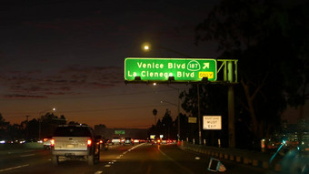 视图车这些洛杉矶忙<strong>高速公路</strong>晚上时间巨大的号州际公路<strong>高速公路</strong>路加州美国汽车开车快<strong>高速公路</strong>车道交通小时城市运输概念