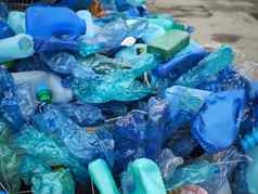 塑料瓶浪费回收关闭视图