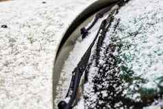 雪车挡风玻璃刮水器雪关闭