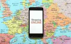 移动电话欧洲地图在线购物概念