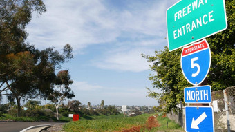 高速<strong>公路</strong>入口信息标志crossraod美国路线这些洛杉矶加州号州际<strong>公路</strong>高速<strong>公路</strong>路标象征路旅行运输交通安全规则规定