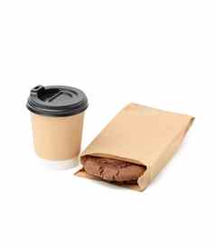 轮巧克力芯片饼干狭窄的纸棕色（的）食物袋孤立的白色背景