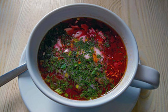 前视图明亮的红色的热罗宋汤
