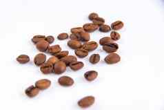 咖啡豆子白色背景烤咖啡豆子
