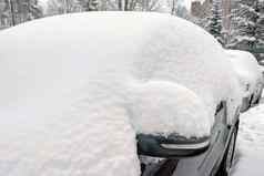 车覆盖雪降雪欧洲美国