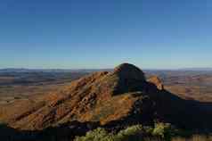 日落视图前山没有爱丽丝弹簧西麦克唐纳国家公园澳大利亚