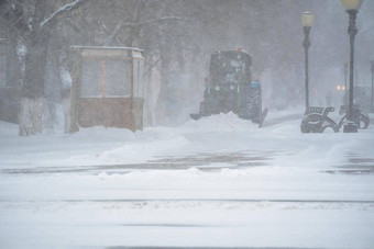 雪删除设备公用事业公司市政服务清算雪街道雪风暴暴雪暴风雪天气条件冬天坏天气条件雪