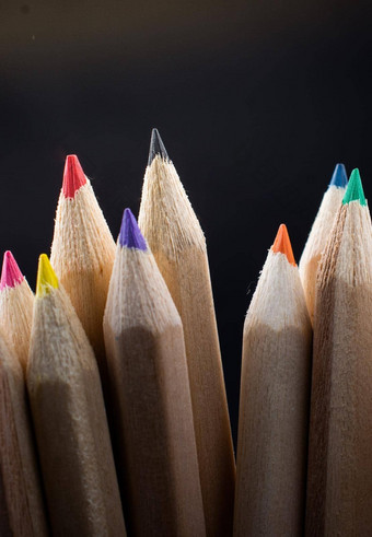 彩色的铅笔有创意的的想法概念画绘画
