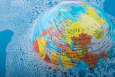 全球浮动水泡沫