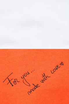 使爱笔迹文本关闭孤立的橙色纸复制空间写作文本备忘录帖子提醒