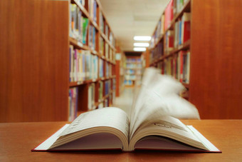教育学习概念很快开放书教科书图书馆过道书架图书馆大学背景